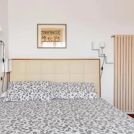 Modern In With Stunning Views - 75 M²