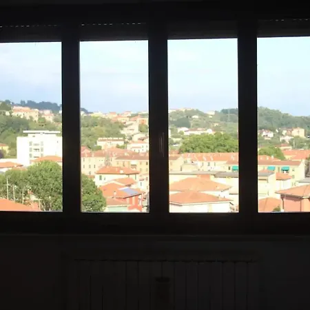 Modern In With Stunning Views 75 M² La Spezia