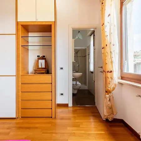 Modern In With Stunning Views 75 M² Apartment *