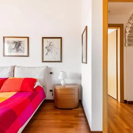 Modern In With Stunning Views 75 M² *